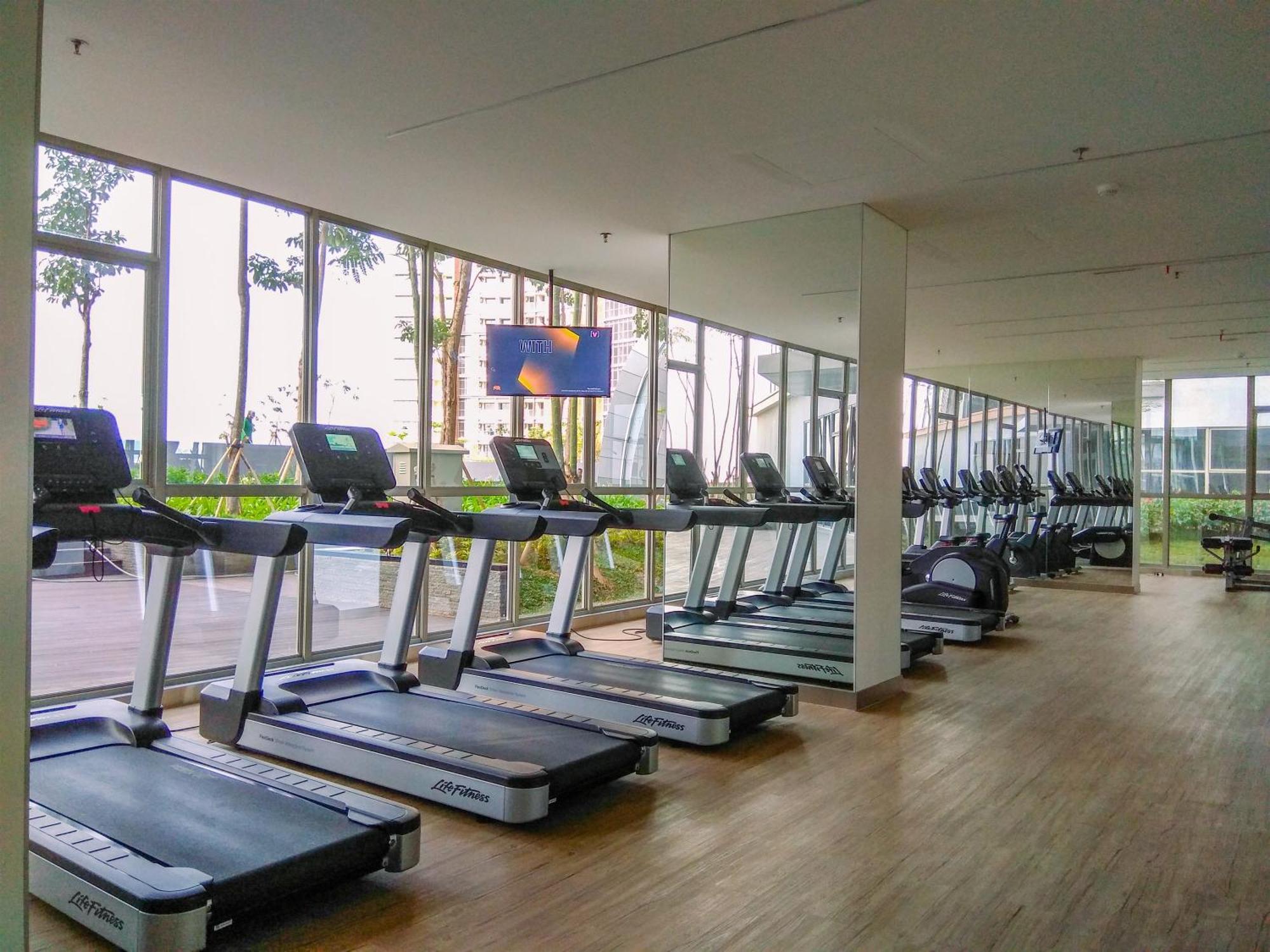 Apartemen View 1br At Gold Coast Pik By Travelio