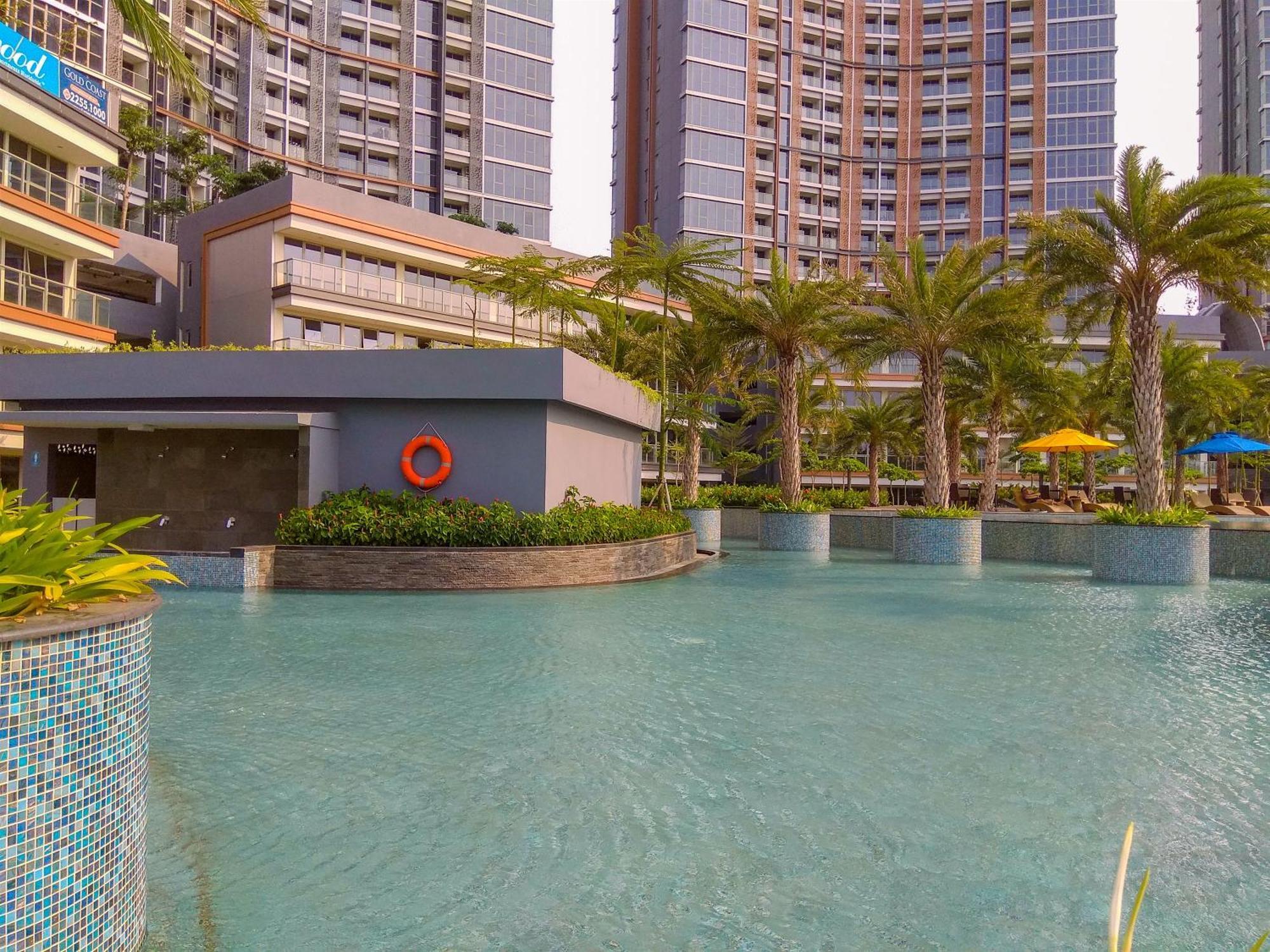 Apartemen View 1br At Gold Coast Pik By Travelio *